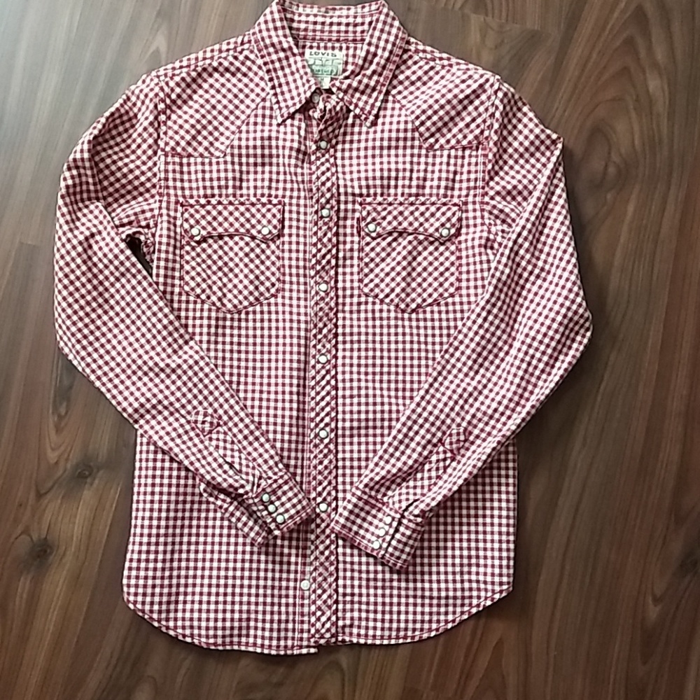 ⭐ Levi's pearl snap Western shirt⭐